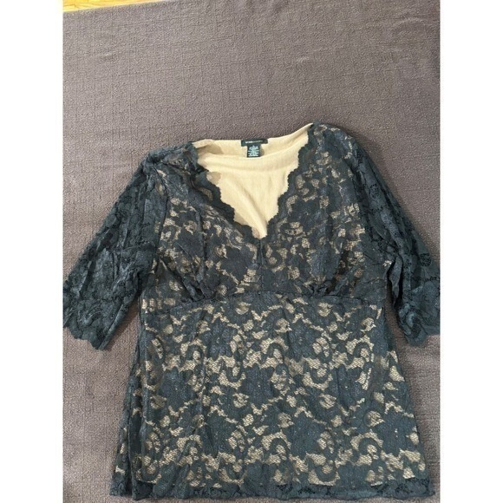 BCBGMAXAZRIA Black Floral Lace V-Neck Blouse - Women's XL delicate overlay